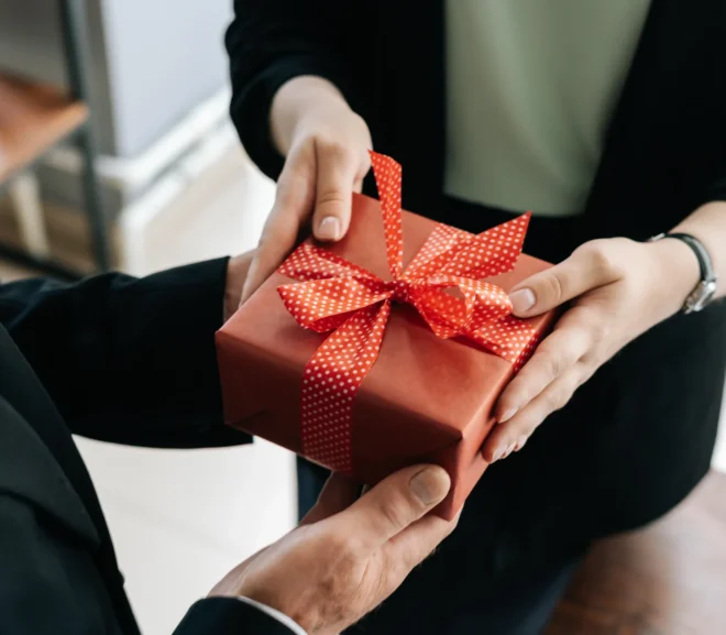 Corporate Gift Hampers: What to Agree Before You Place the Order